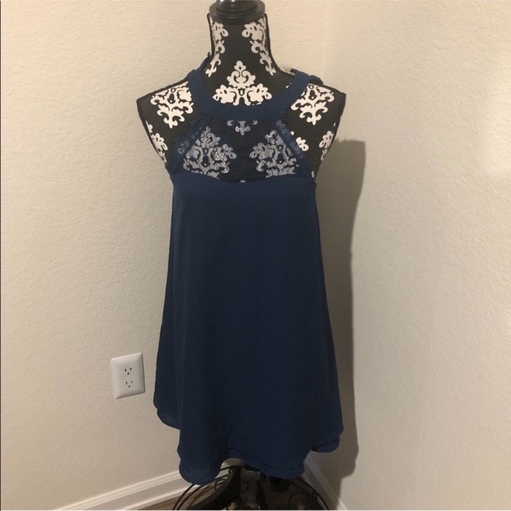 Lulu’s blue chiffon dress